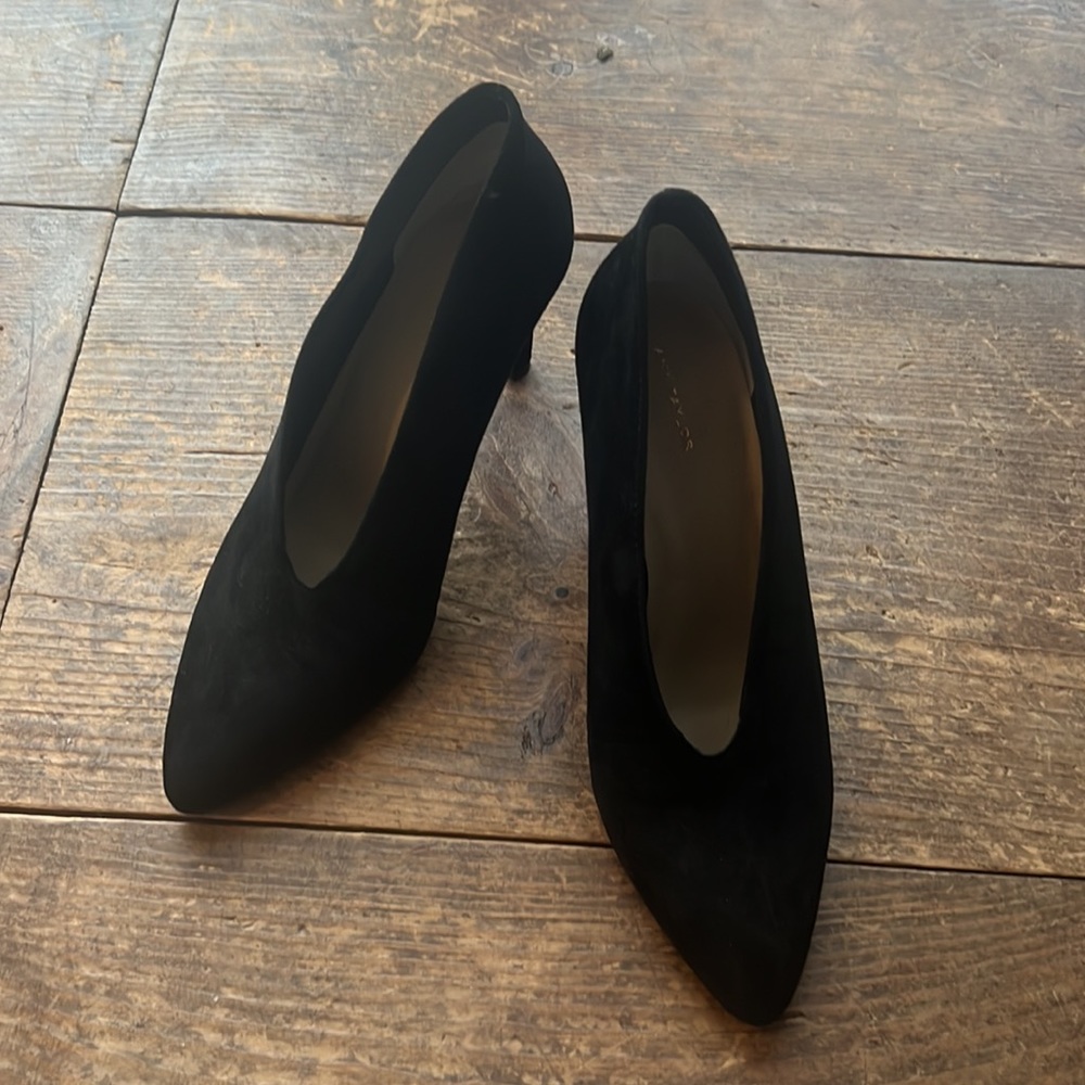 Ann Taylor Suede Heels (Black Size 9)